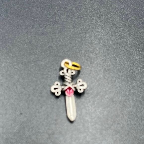 Joan Rivers Vintage Silver Tone Red Enamel Queens Dagger Protective Charm - Picture 1 of 7